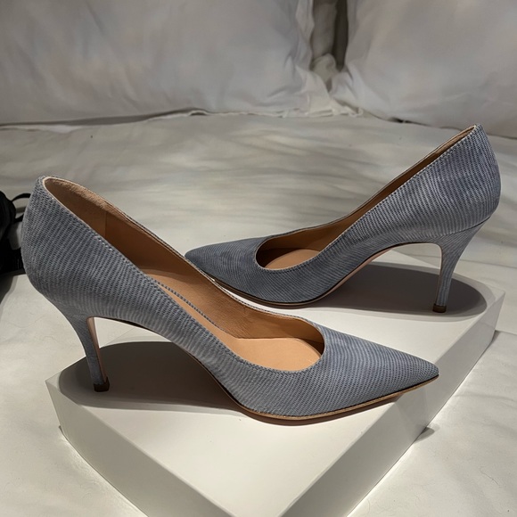 NEW La Canadienne blue suede Fairmont heels - Picture 4 of 9